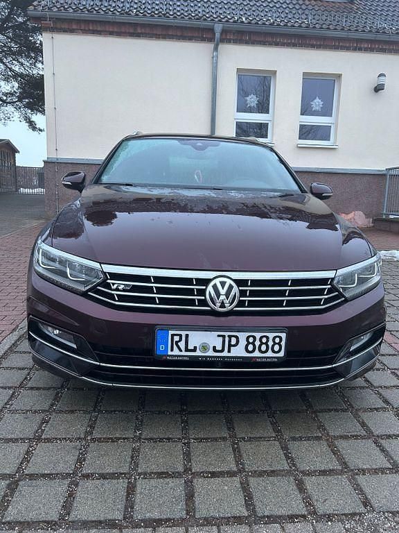 Gebraucht VW Passat Highline 150 PS (110 kW) 2015 Rot Kombi