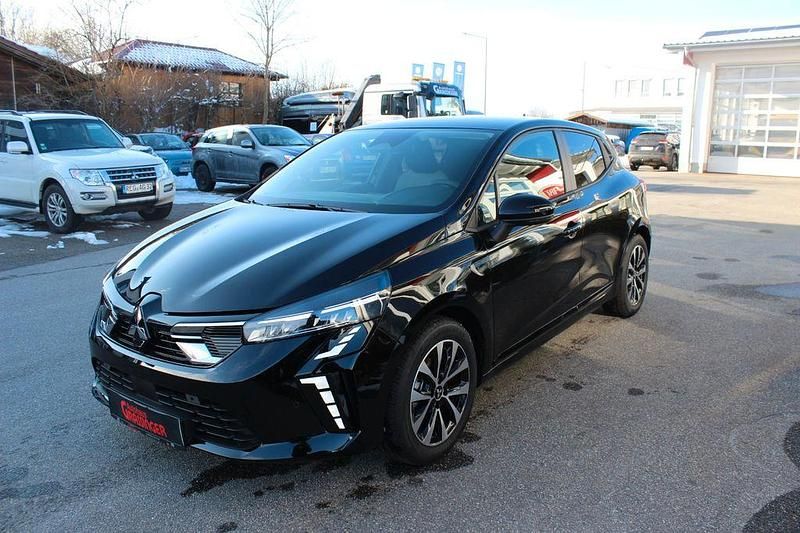 Neu Mitsubishi Colt Plus 91 PS (66 kW) 2025 Schwarz Kleinwagen