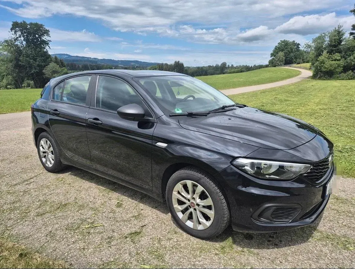 Gebraucht Fiat Tipo Pop 95 PS (69 kW) 2019 Schwarz Kombi