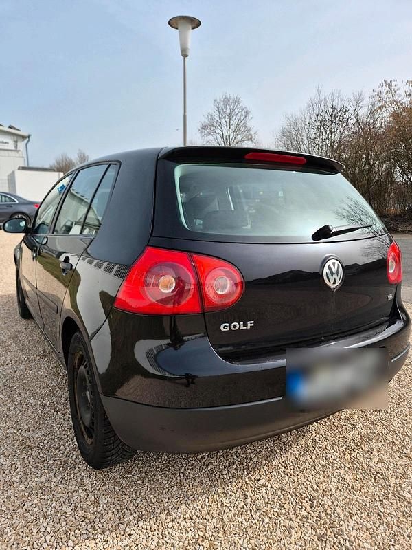 Gebraucht VW Golf V 102 PS (75 kW) 2005 Schwarz Kleinwagen