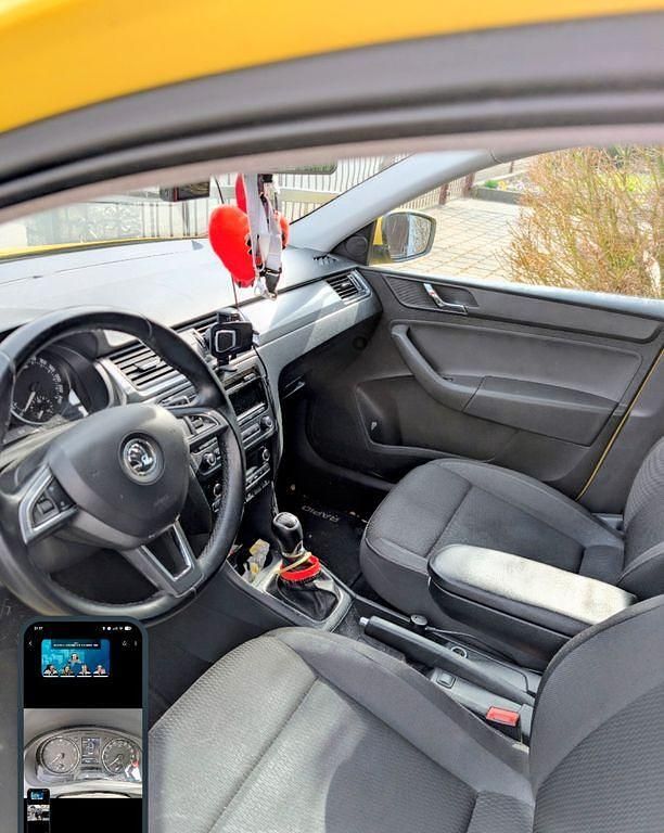 Gebraucht Skoda Rapid Drive 86 PS (63 kW) 2014 Gelb Kleinwagen