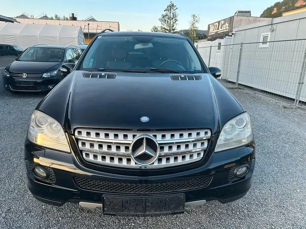 Gebraucht Mercedes ML350 272 PS (200 kW) 2007 Schwarz SUV