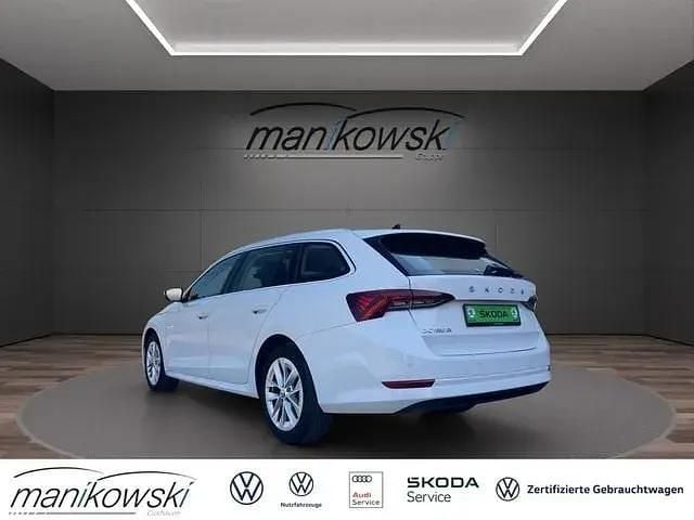 Gebraucht Skoda Octavia Style 116 PS (85 kW) 2022 Weiss Kombi