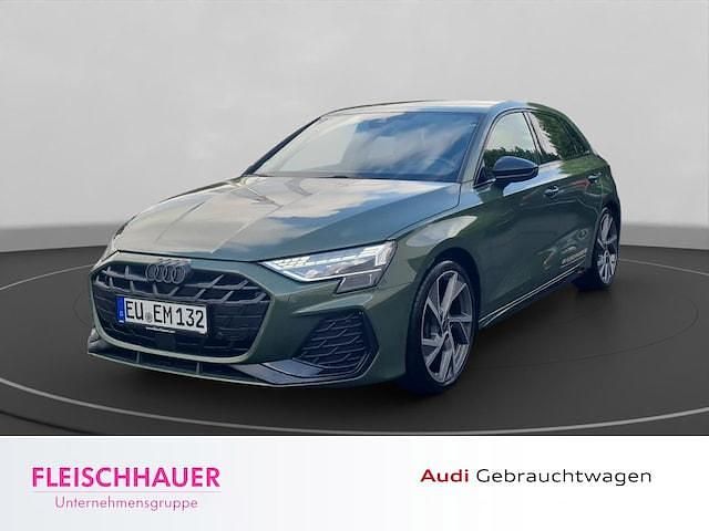 Distriktgrün metallic Gebraucht 2025 Audi A3 S-Line | 40.440 € (Teuer) - Bild 1/4