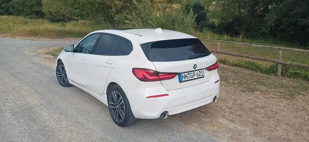 Gebraucht BMW 120 190 PS (139 kW) 2021 Weiß Limousine