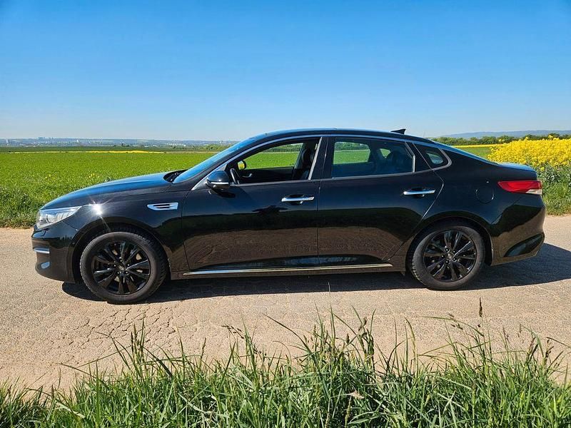 Gebraucht Kia Optima 141 PS (103 kW) 2016 Schwarz Limousine