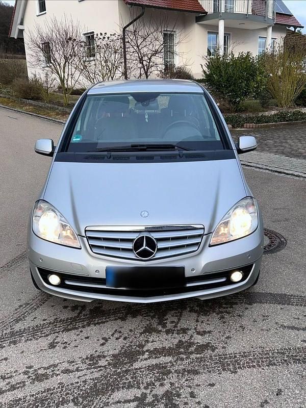 Gebraucht Mercedes A170 Elegance 116 PS (85 kW) 2009 Silber Van / Kleinbus