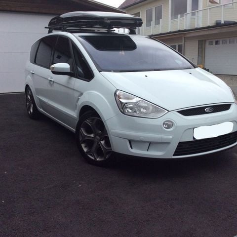 Gebraucht Ford S-MAX Titanium 175 PS (128 kW) 2009 Weiß Van / Kleinbus