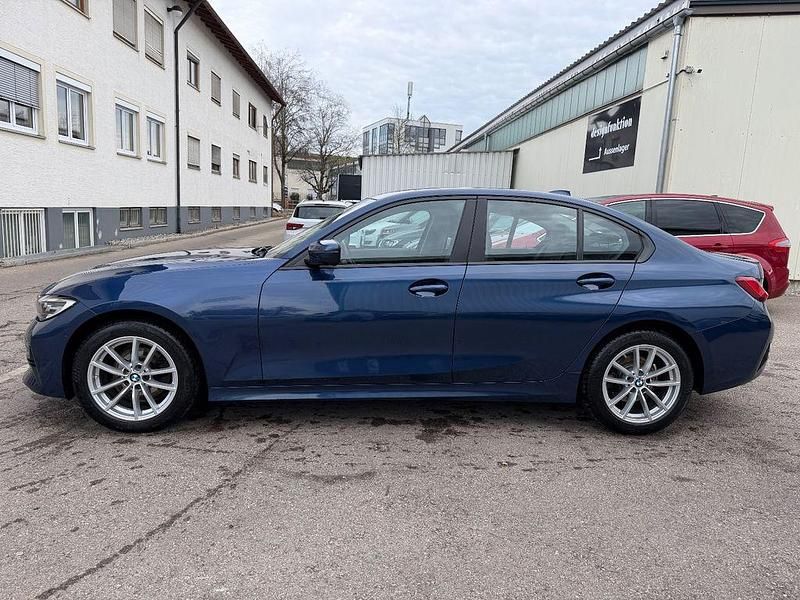 Gebraucht BMW 320 Sport Line 190 PS (139 kW) 2021 Blau Limousine