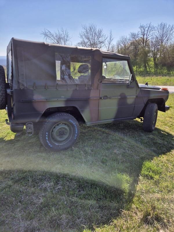 Grün Gebraucht 1992 Mercedes G250 SUV | 24.000 € - Bild 1/4