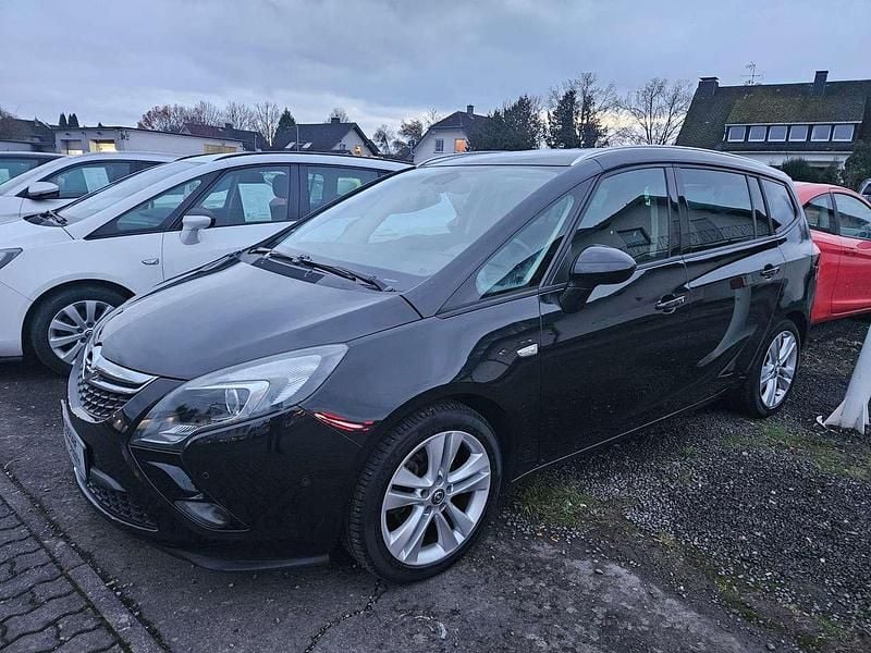 Schwarz Gebraucht 2013 Opel Zafira Tourer Active Van / Kleinbus | 6.990 € (Guter Preis) - Bild 1/4