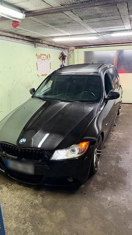 Gebraucht BMW 325 320 PS (235 kW) 2010 Schwarz Kombi