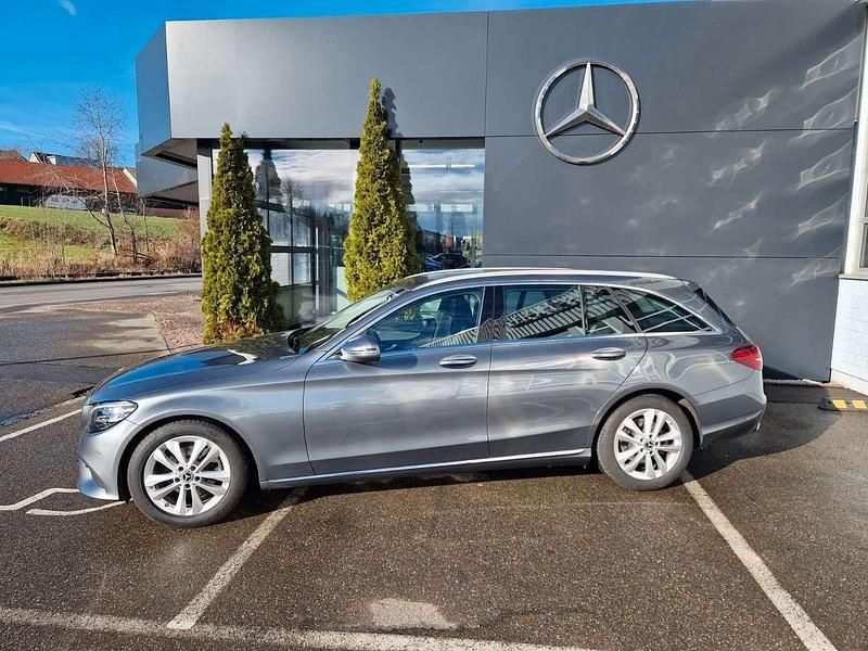 Gebraucht Mercedes C220 194 PS (142 kW) 2019 Selenitgrau Kombi