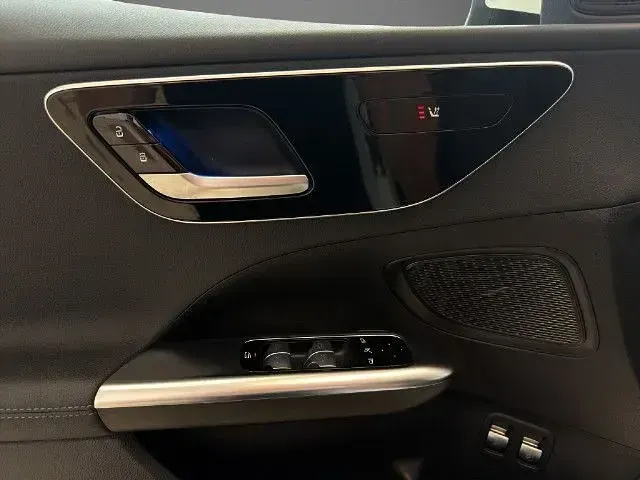 Gebraucht Mercedes C300e 313 PS (230 kW) 2024
