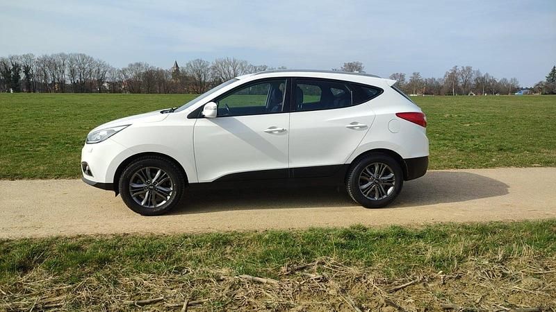 Gebraucht Hyundai Tucson 166 PS (122 kW) 2014 Weiß SUV