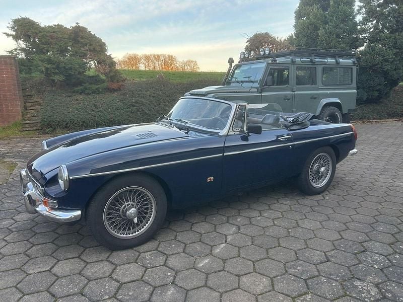 Second-hand MG B 95 CP (69 kW) 1975 Albastru Cabrio