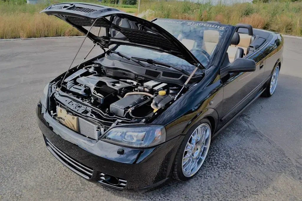 Gebraucht Opel Astra 147 PS (108 kW) 2002 Schwarz Cabrio