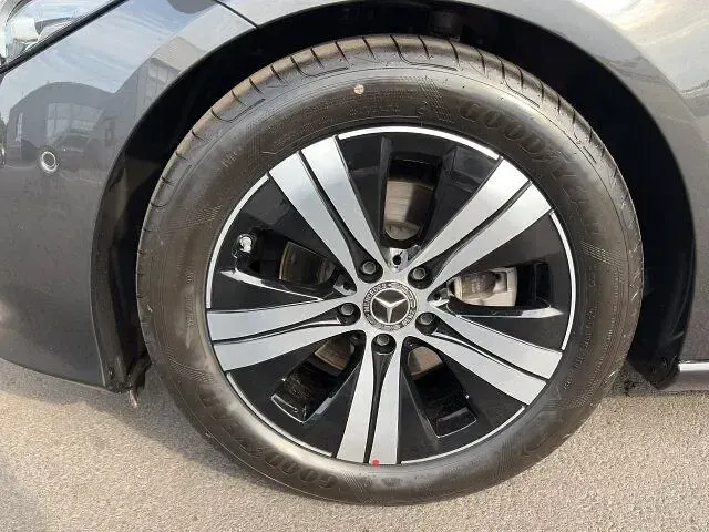 Gebraucht Mercedes C180 Advanced 170 PS (125 kW) 2024 Lack graphitgrau Kombi