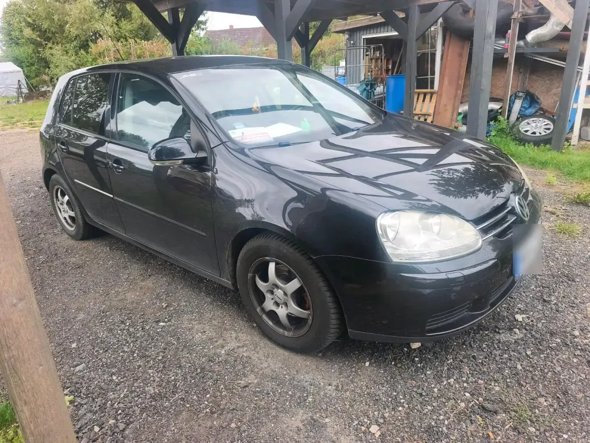 Gebraucht VW Golf V 115 PS (84 kW) 2005 Schwarz Kleinwagen