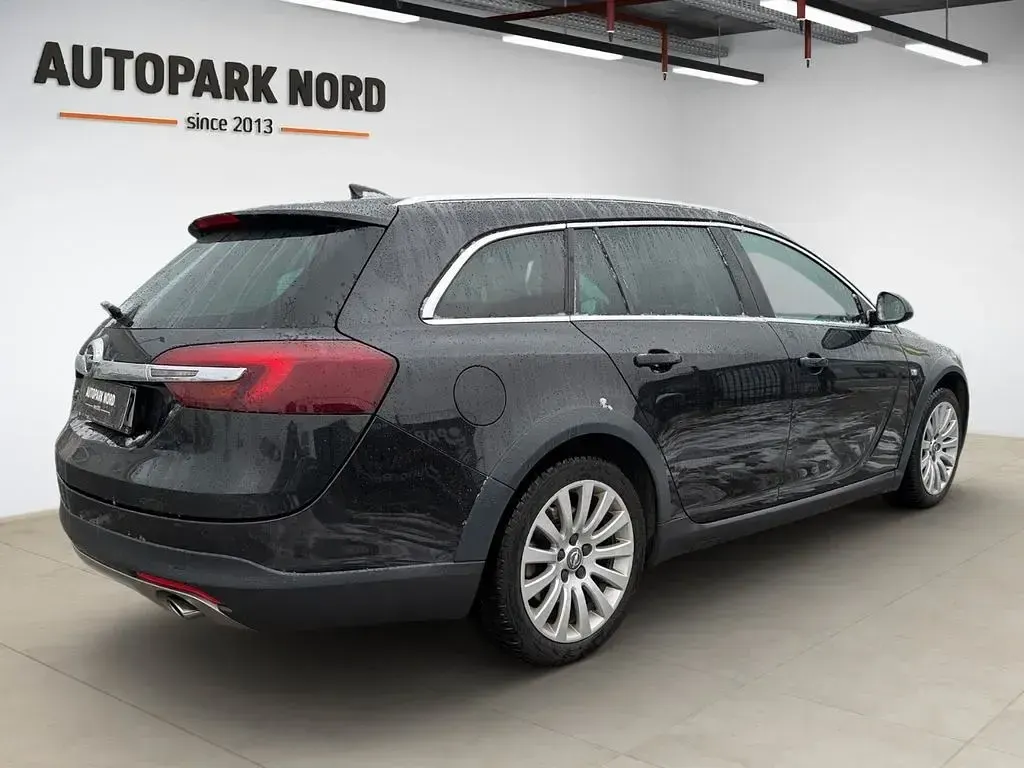 Gebraucht Opel Insignia Country Tourer Basis 250 PS (183 kW) 2016 Schwarz Kombi