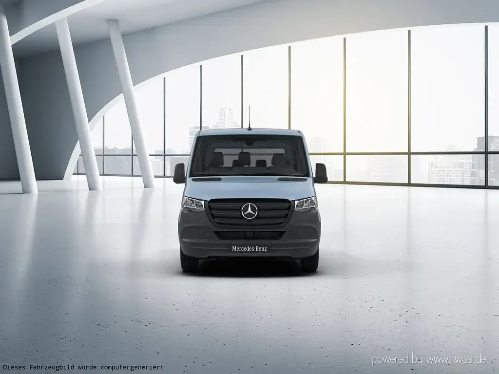Gebraucht Mercedes Sprinter 163 PS (119 kW) 2020 Lichtblau hell Van