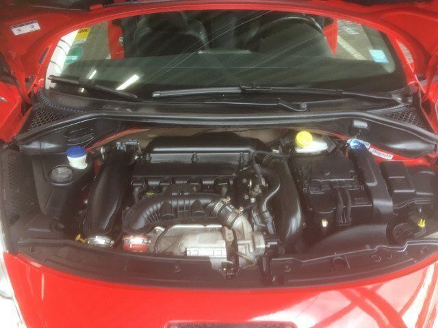 Gebraucht Peugeot 207 CC 156 PS (114 kW) 2011 Rot Cabrio