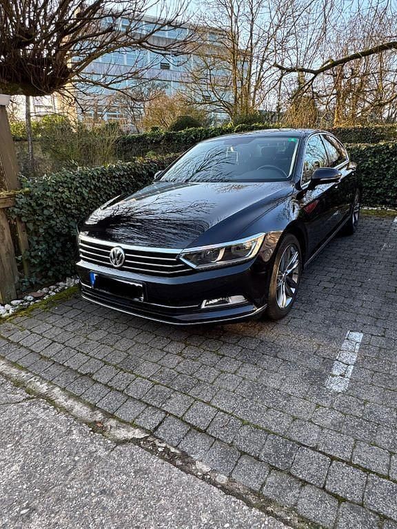 Gebraucht VW Passat Highline 220 PS (161 kW) 2016 Schwarz Limousine