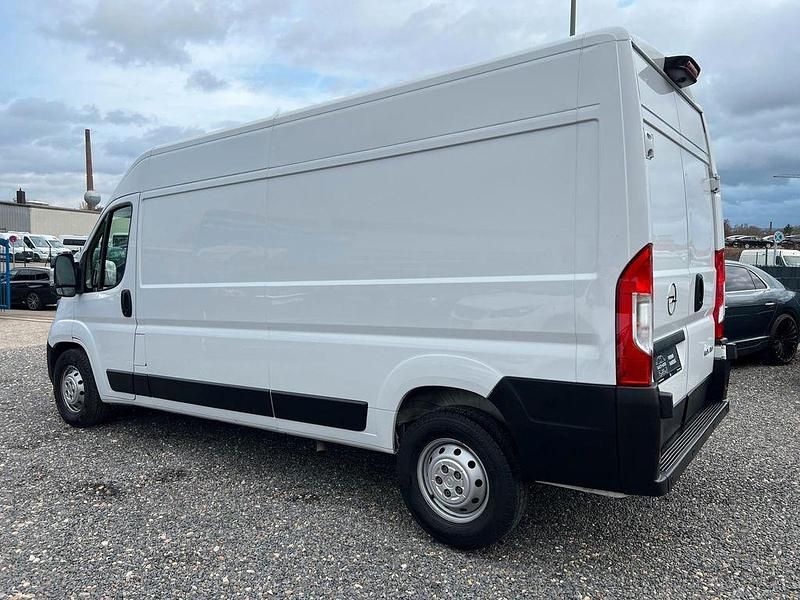 Gebraucht Opel Movano 165 PS (121 kW) 2023 Weiß Van