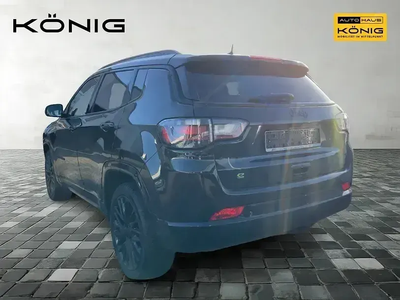 Usado Jeep Compass 130 HP (95 kW) 2023 Preto SUV