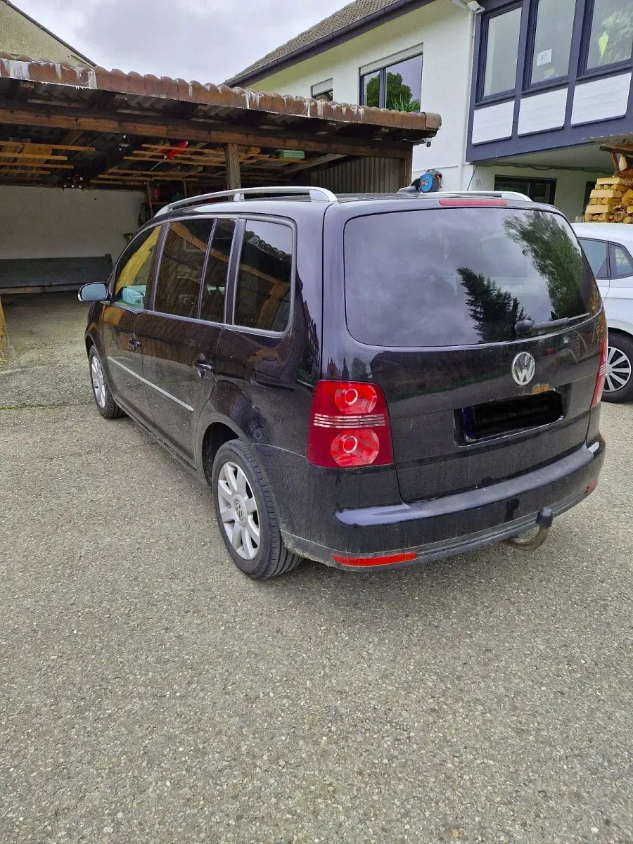 Gebraucht VW Touran 140 PS (102 kW) 2008 Schwarz Van / Kleinbus