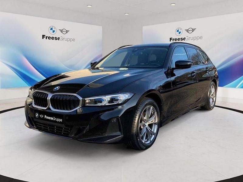 Schwarz Gebraucht 2022 BMW 318 Shadowline Kombi | 26.290 € (Etwas zu teuer) - Bild 1/4