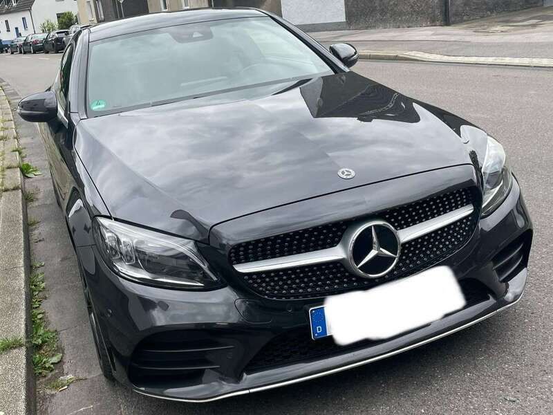 Gebraucht 2018 Mercedes C300 AMG line Coupé | 29.000 € (Fairer Preis) - Bild 1/4