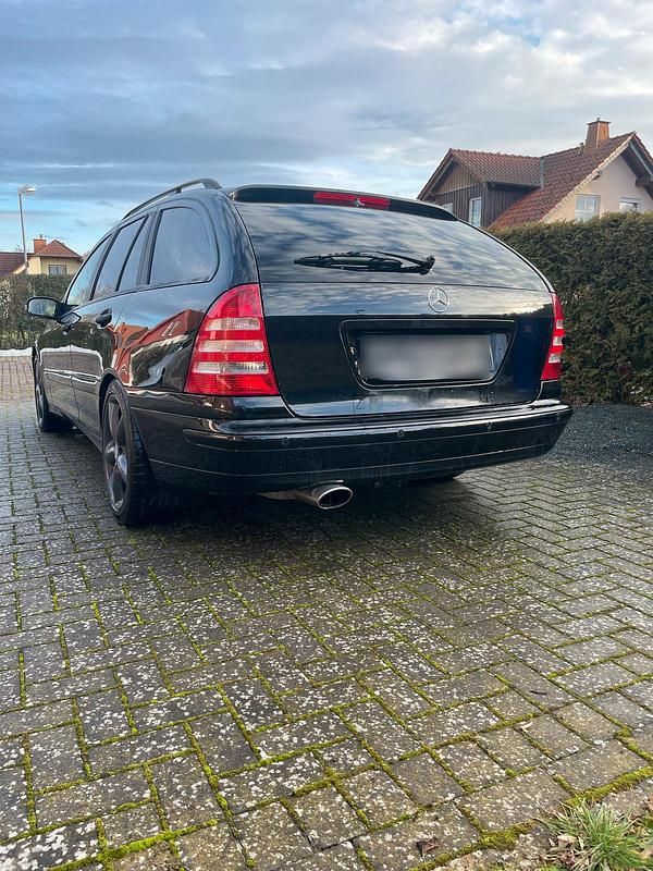 Usata Mercedes C280 231 CV (169 kW) 2005 Nero Station wagon