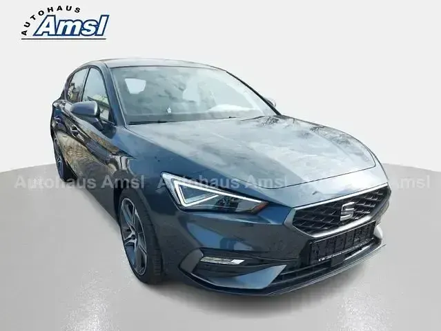 Gebraucht Seat Leon FR 150 PS (110 kW) 2025 Schwarz Limousine