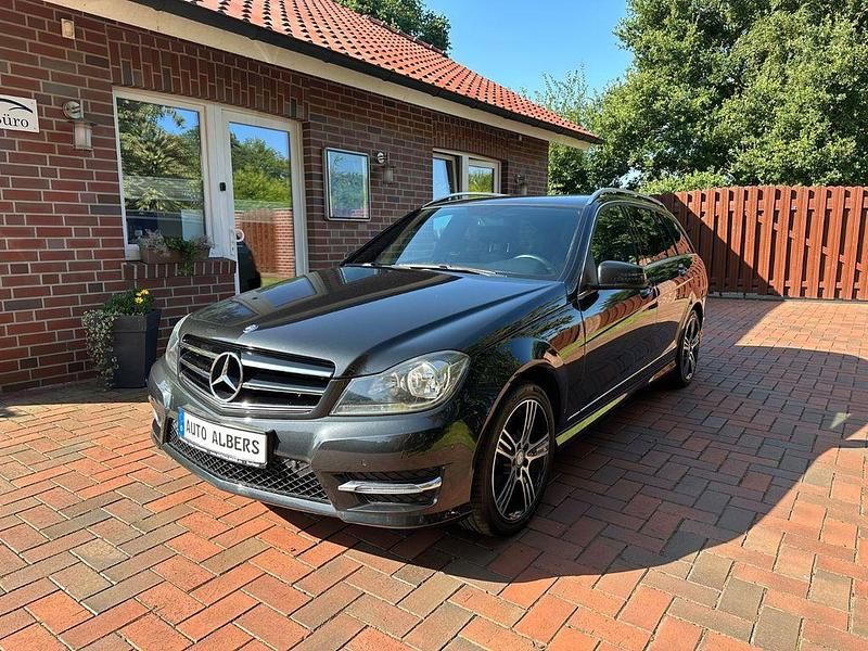 Schwarz Gebraucht 2014 Mercedes C180 AMG Limousine | 11.500 € (Guter Preis) - Bild 1/4