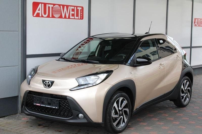 Beige Neu 2025 Toyota Aygo X SUV | 18.790 € (Fairer Preis) - Bild 1/4