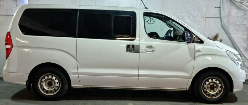 Gebraucht Hyundai H-1 Premium 170 PS (125 kW) 2011 Weiß Van / Kleinbus