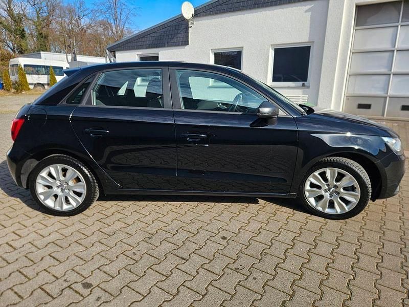 Gebraucht Audi A1 Ambiente 140 PS (102 kW) 2013 Schwarz Kleinwagen