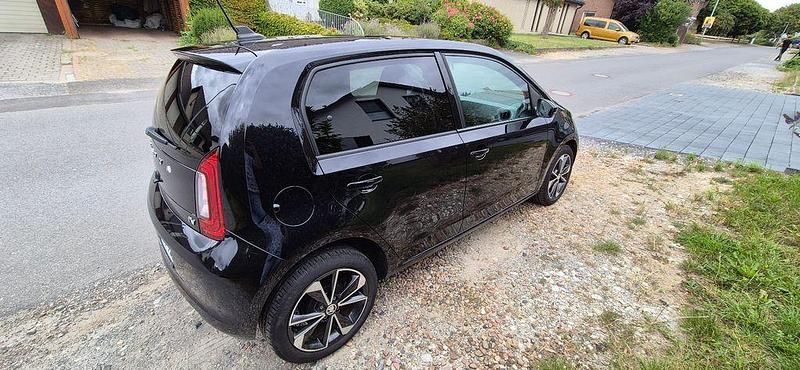 Gebraucht Skoda Citigo-e IV Best of 61 kW (83 PS) 2021 Schwarz Kleinwagen