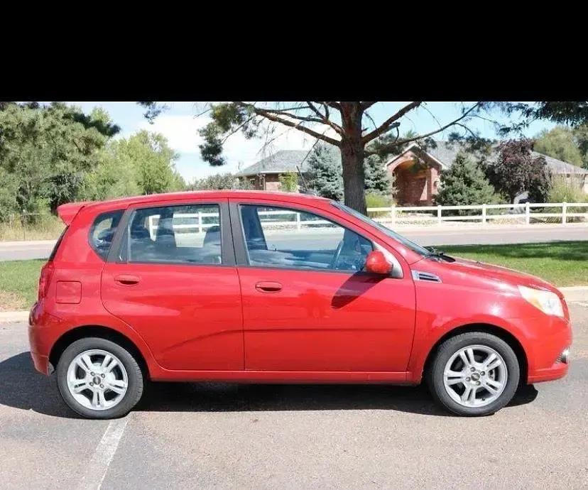 Gebraucht Chevrolet Aveo 84 PS (61 kW) 2010 Rot Kleinwagen
