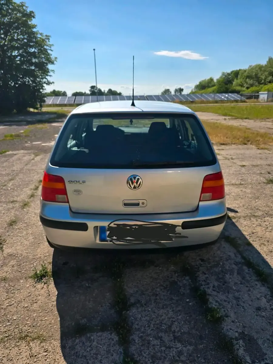 Gebraucht VW Golf IV 75 PS (55 kW) 2001 Silber Limousine