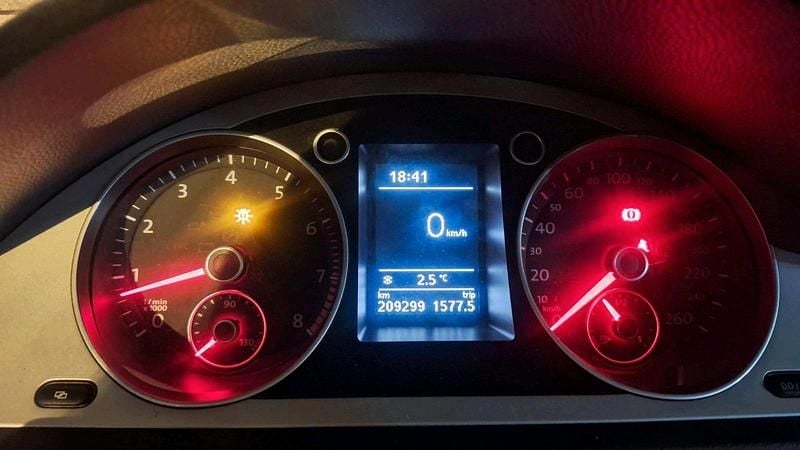 Gebraucht VW Golf VI 105 PS (77 kW) 2010 Grau Kleinwagen