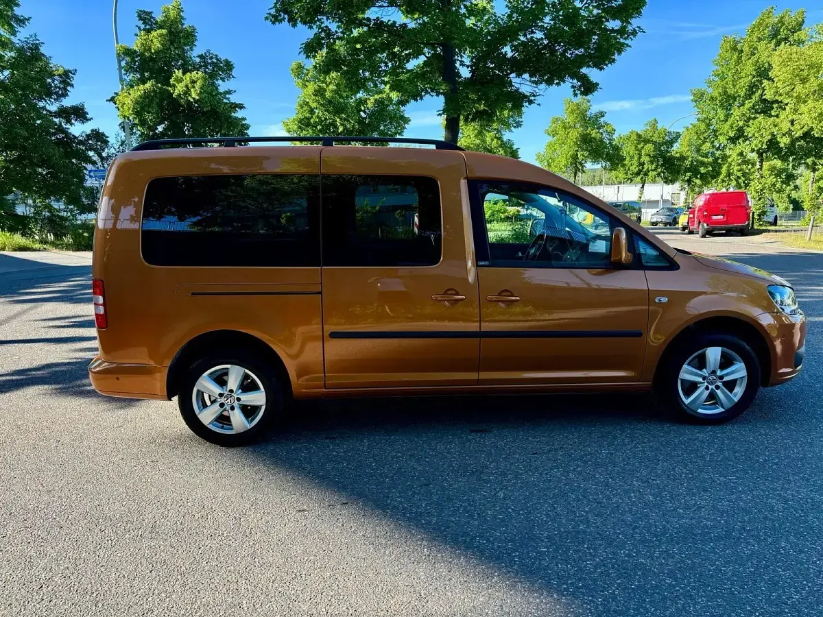 Gebraucht VW Caddy Maxi 140 PS (102 kW) 2013 Orange Van / Kleinbus