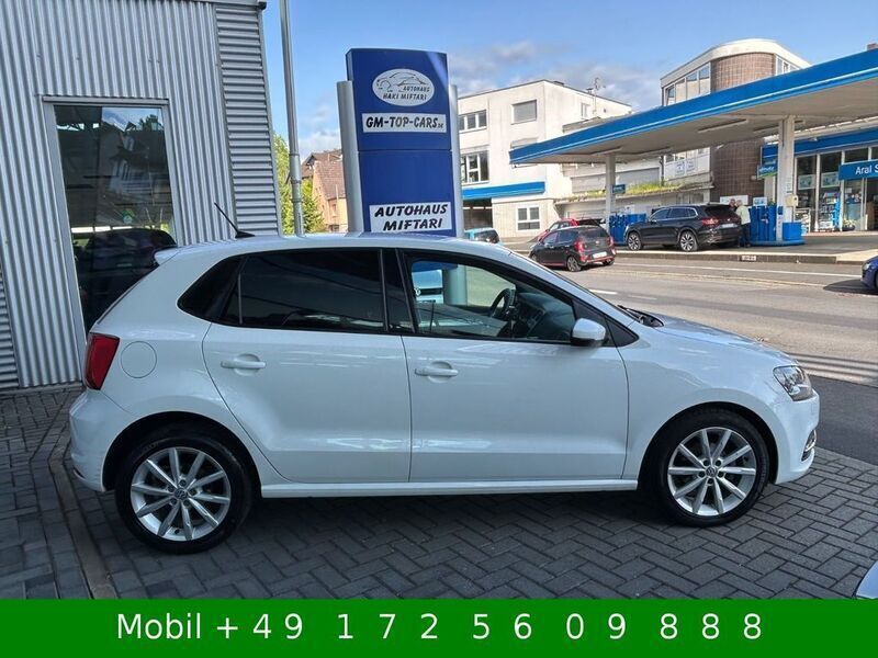 Weiß Gebraucht 2016 VW Polo Highline Limousine | 9.999 € (Fairer Preis) - Bild 1/4