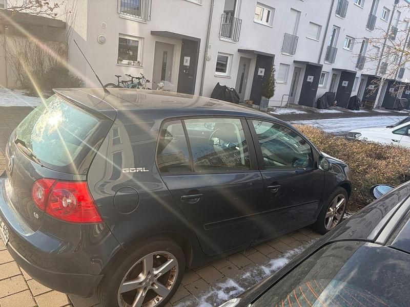 Blau Gebraucht 2006 VW Golf Goal Limousine | 700 € (Superpreis) - Bild 1/3