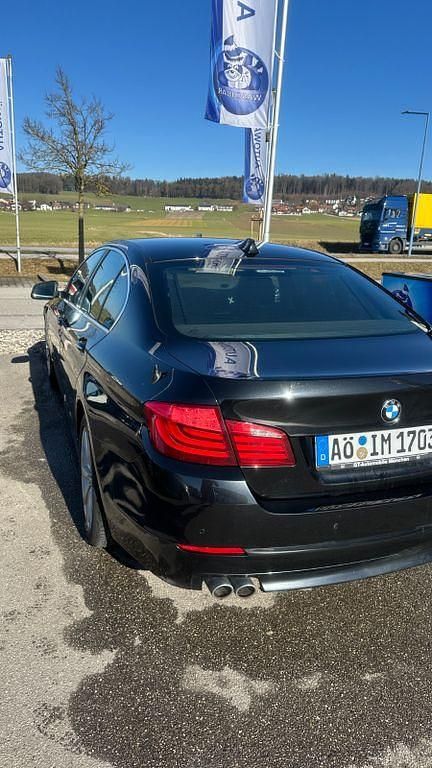 Gebraucht BMW 520 184 PS (135 kW) 2013 Schwarz Limousine