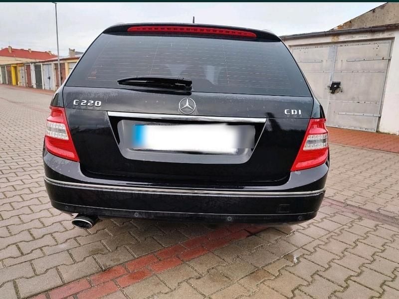Gebraucht Mercedes C220 170 PS (125 kW) 2011 Schwarz Kombi