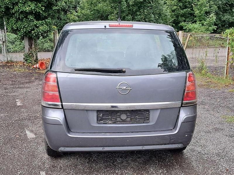 Gebraucht Opel Zafira 120 PS (88 kW) 2008 Other Van / Kleinbus