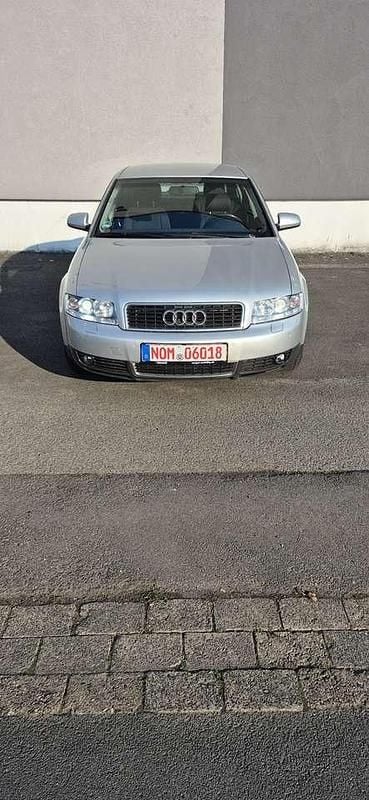 Gebraucht Audi A4 131 PS (96 kW) 2002 Silber Limousine