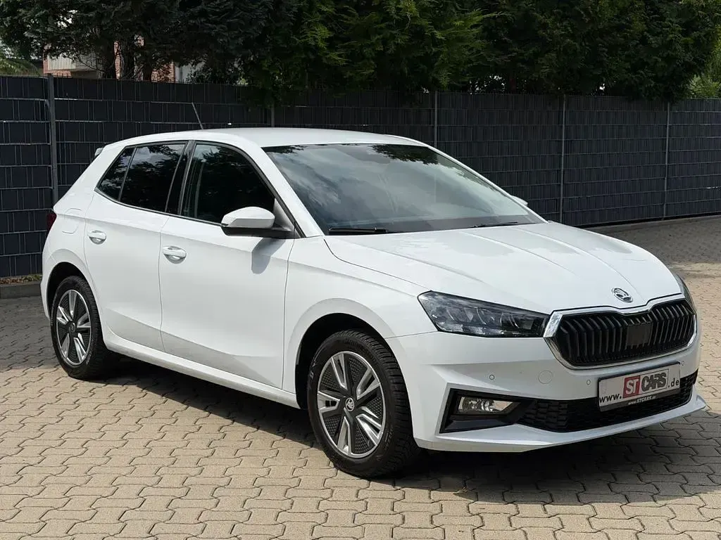 Gebraucht Skoda Fabia Style 150 PS (110 kW) 2023 Weiß Kleinwagen